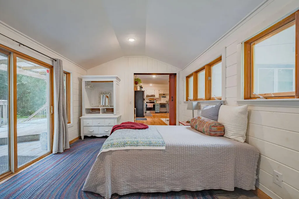 25 Range Road Brunswick ME 04011