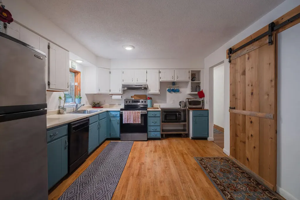 25 Range Road Brunswick ME 04011