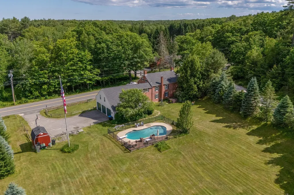 160 Memorial Highway North Yarmouth ME 04097