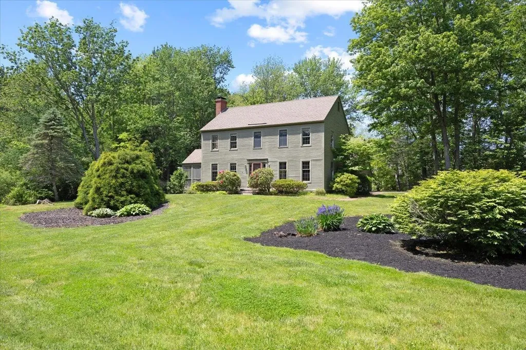 5 Winding Way Scarborough ME 04074
