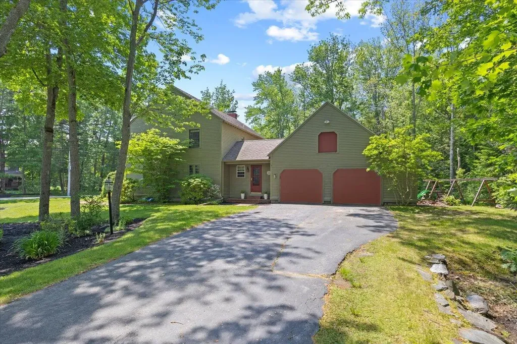 5 Winding Way Scarborough ME 04074