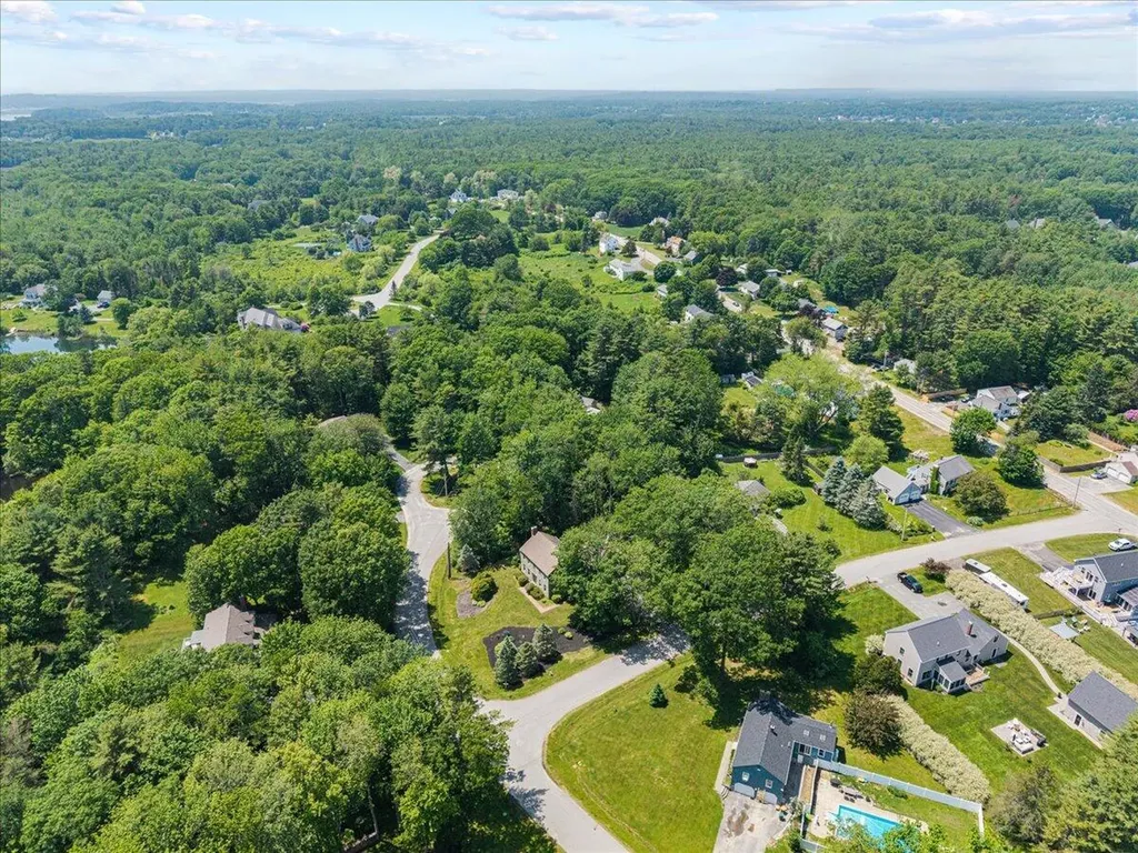 5 Winding Way Scarborough ME 04074