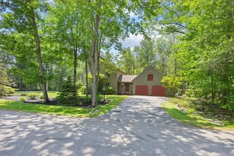 5 Winding Way Scarborough ME 04074