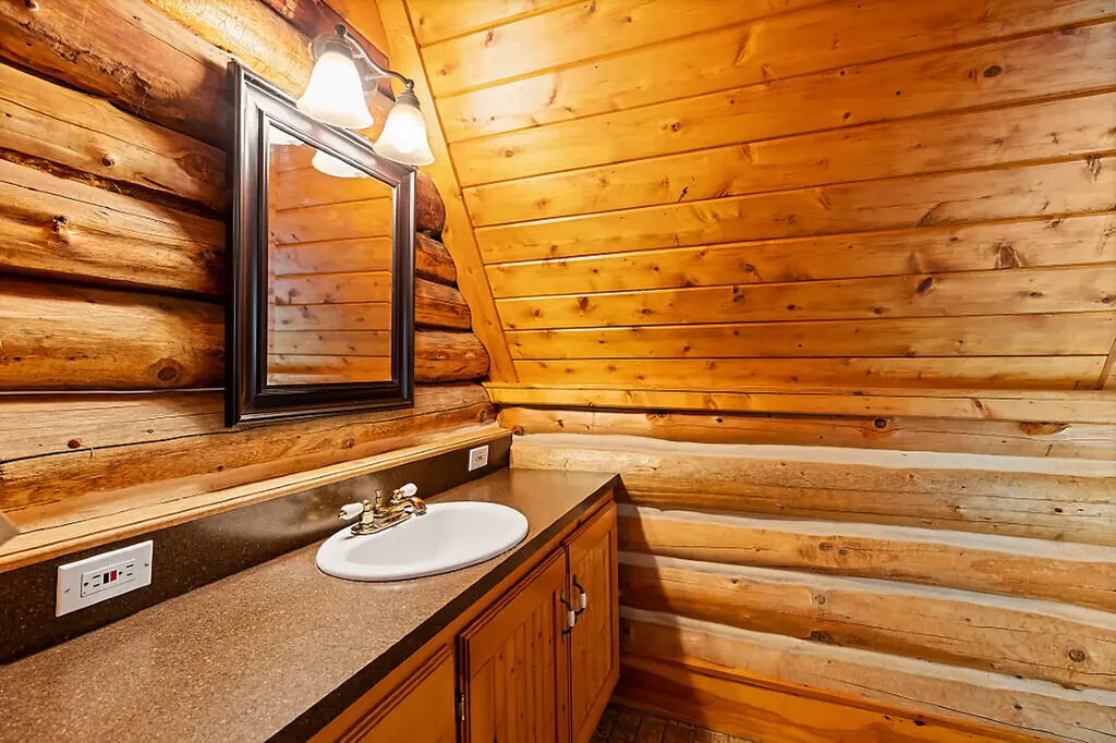 133 Glenn Harris Road New Sharon ME 04955