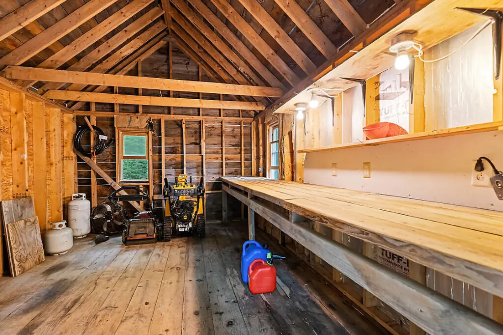 133 Glenn Harris Road New Sharon ME 04955