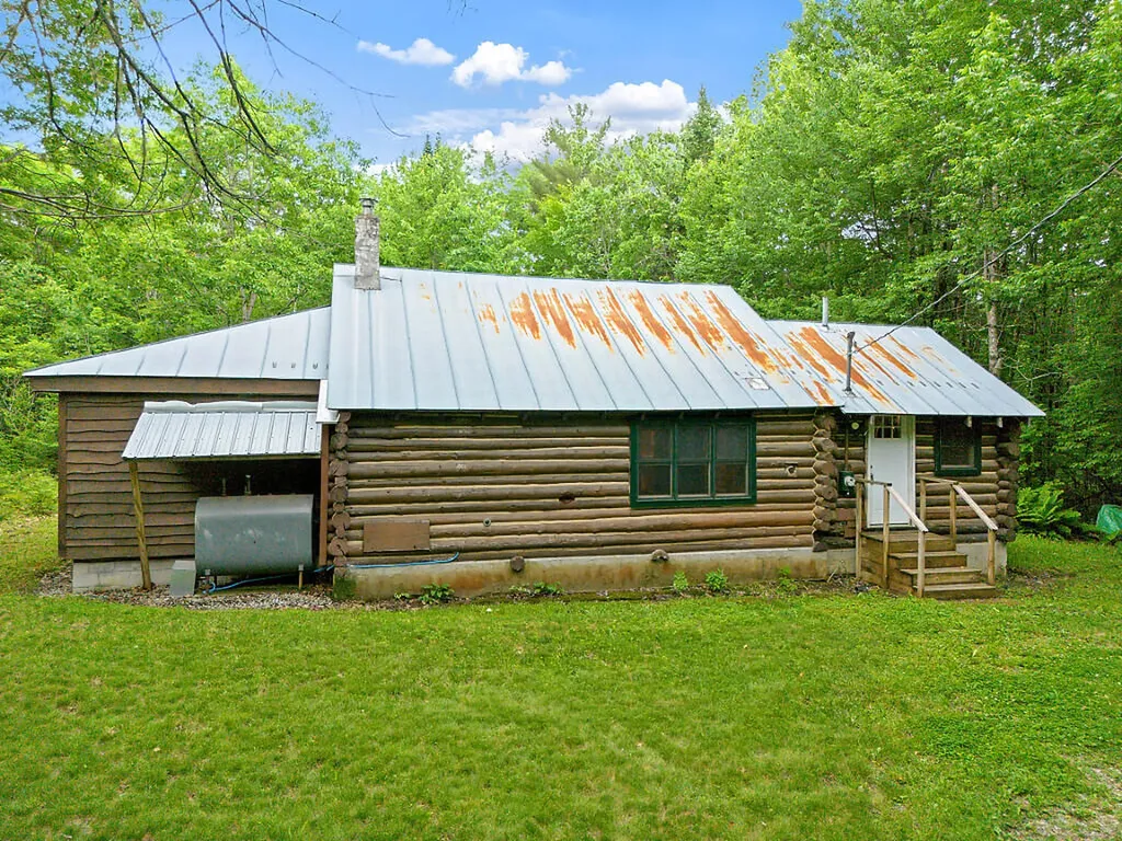 133 Glenn Harris Road New Sharon ME 04955