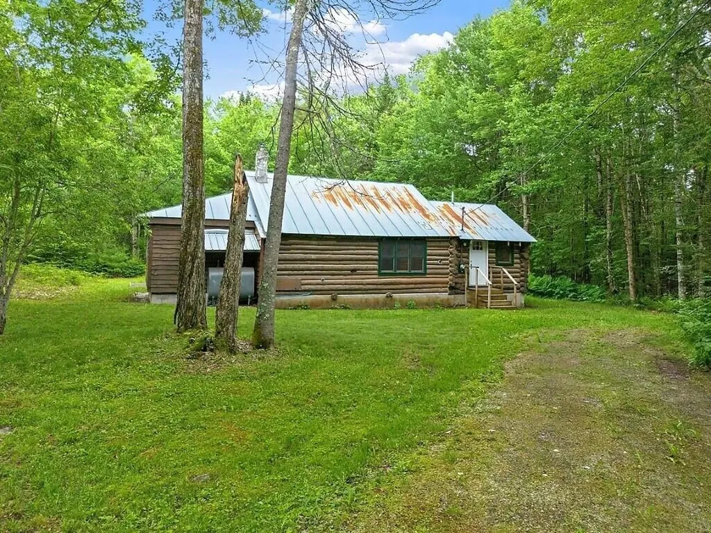 133 Glenn Harris Road New Sharon ME 04955