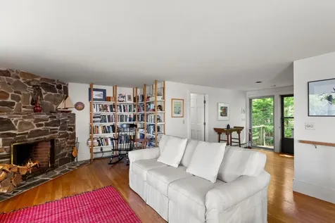7 Loon Lane South Bristol ME 04568