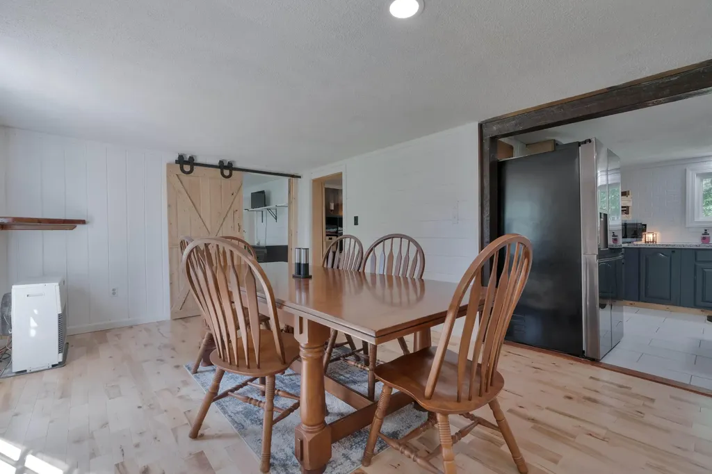16 Coolidge Street Newfield ME 04095