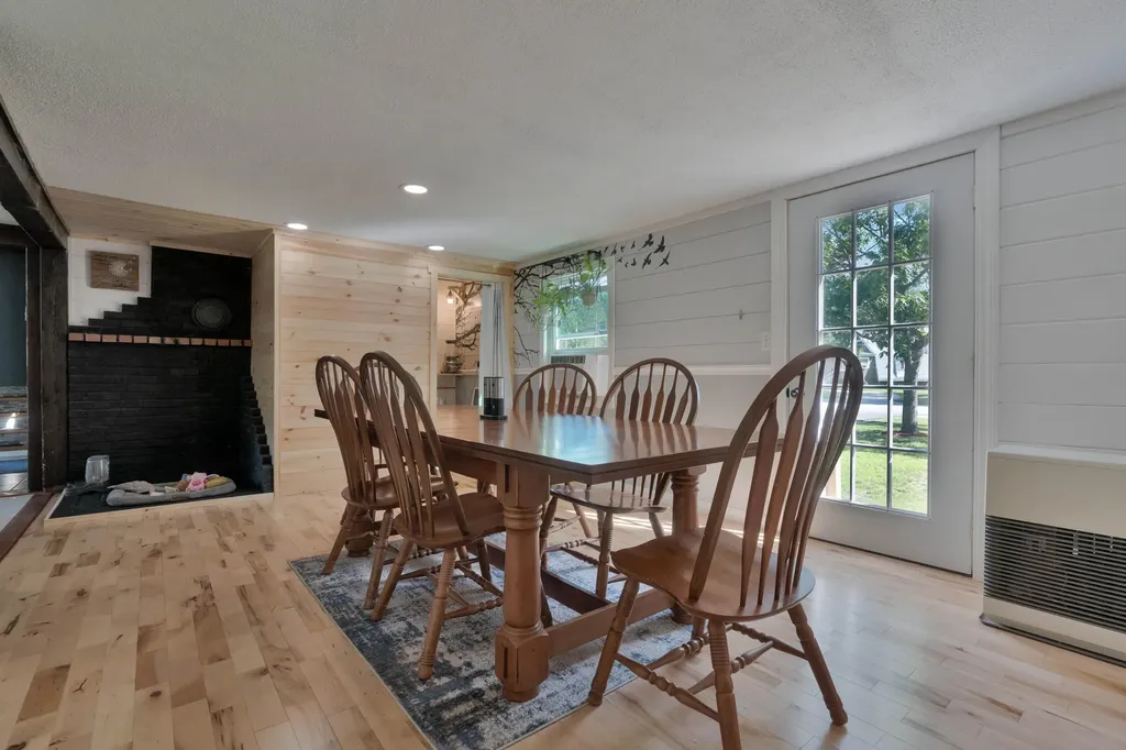 16 Coolidge Street Newfield ME 04095