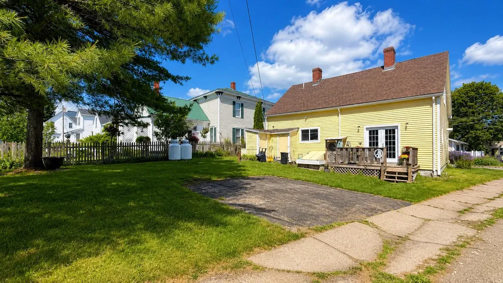 64 High Street Eastport ME 04631