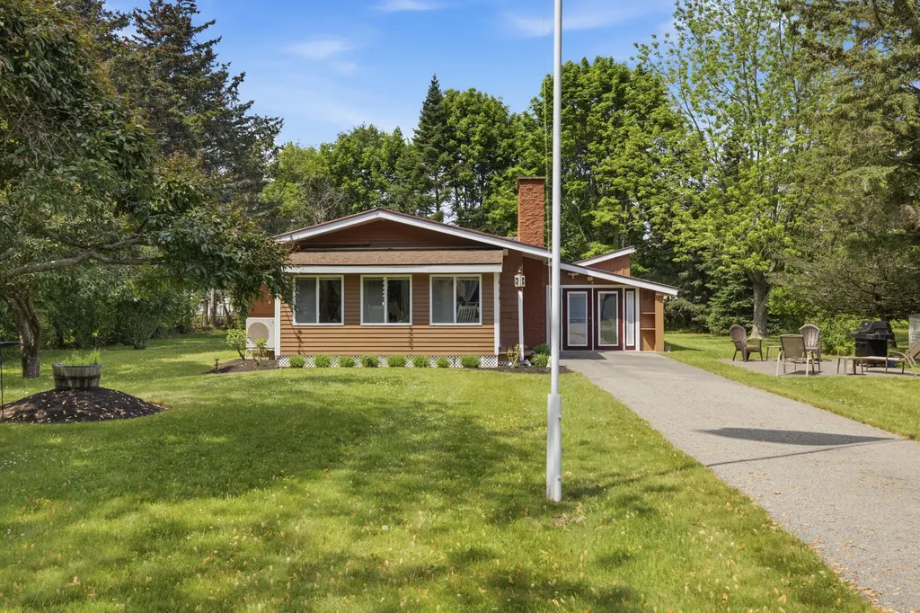 118 Elmere Road Wells ME 04090