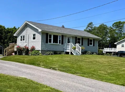 4 Queens Drive Scarborough ME 04074