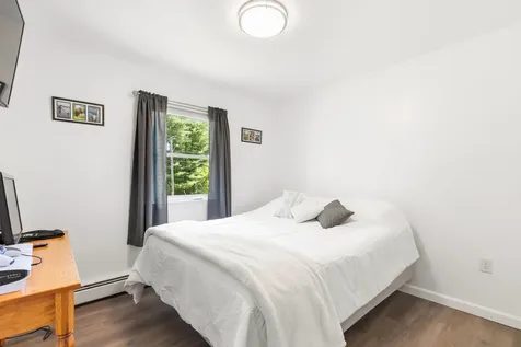 4 Queens Drive Scarborough ME 04074