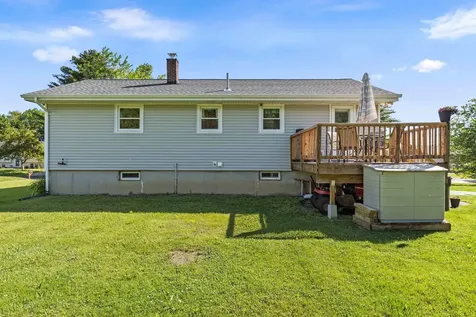 4 Queens Drive Scarborough ME 04074