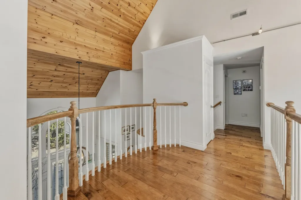 24 Emerald Point Drive Frye Island ME 04071