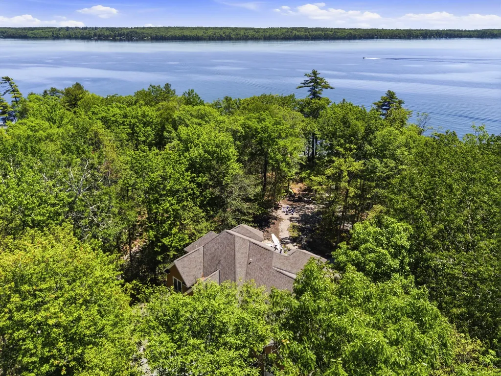 24 Emerald Point Drive Frye Island ME 04071