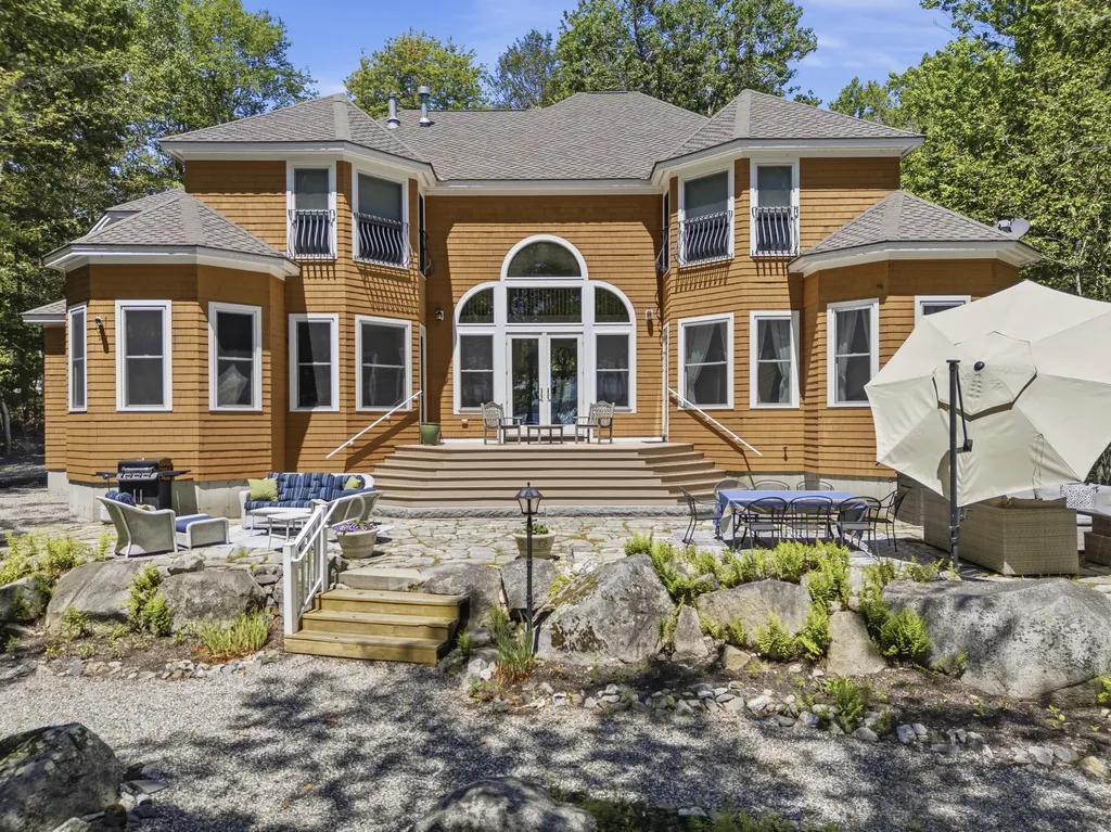 24 Emerald Point Drive Frye Island ME 04071
