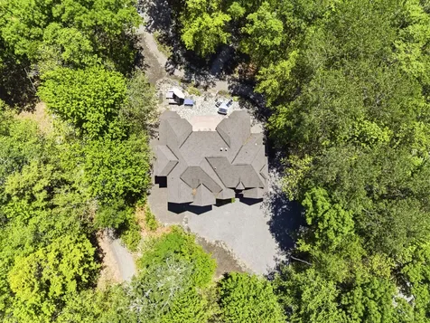 24 Emerald Point Drive Frye Island ME 04071