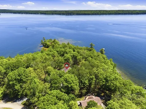 24 Emerald Point Drive Frye Island ME 04071