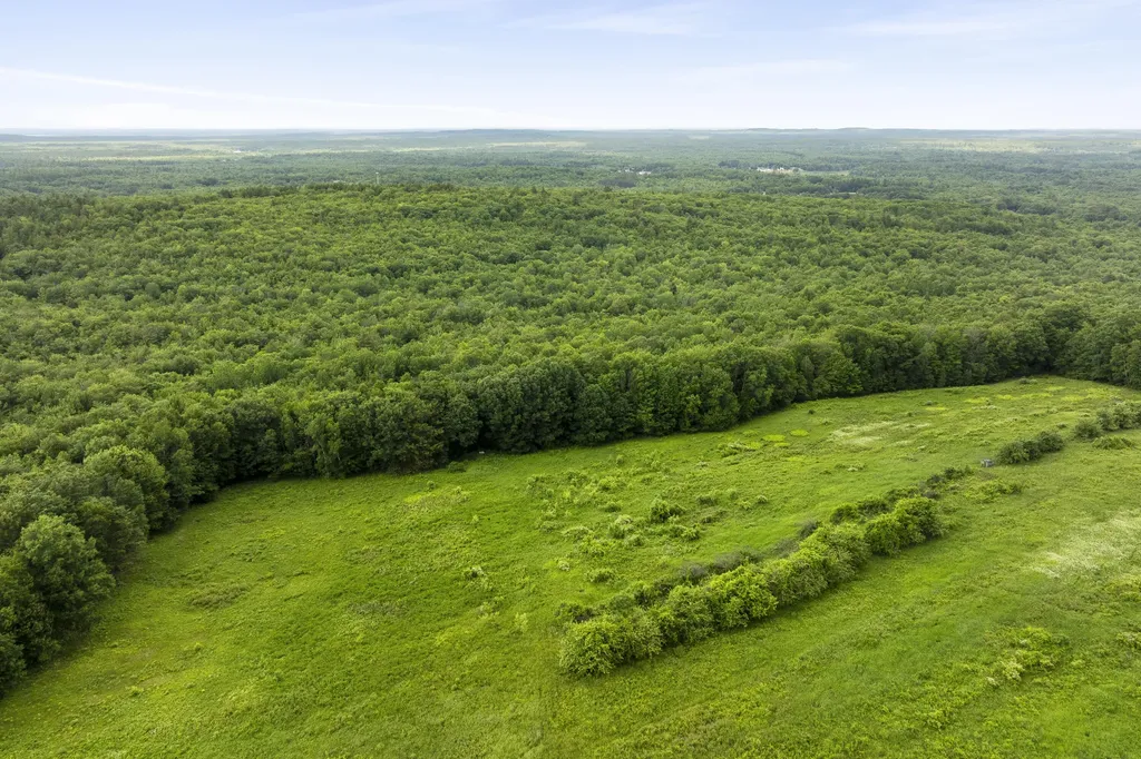 4 Taylor Loop Limington ME 04049