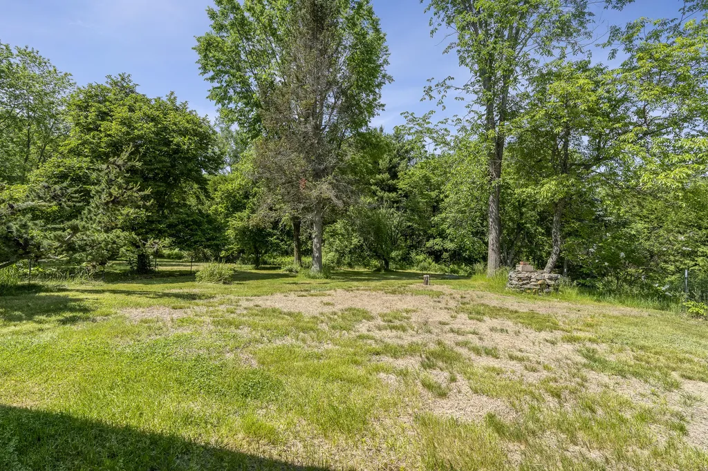 4 Taylor Loop Limington ME 04049