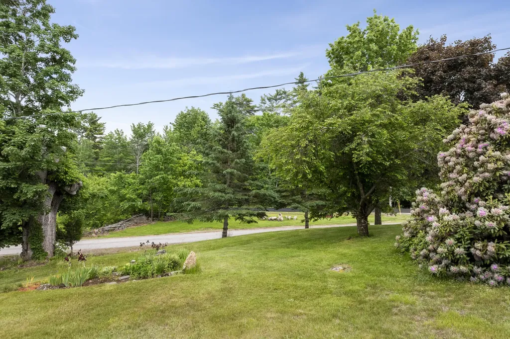4 Taylor Loop Limington ME 04049