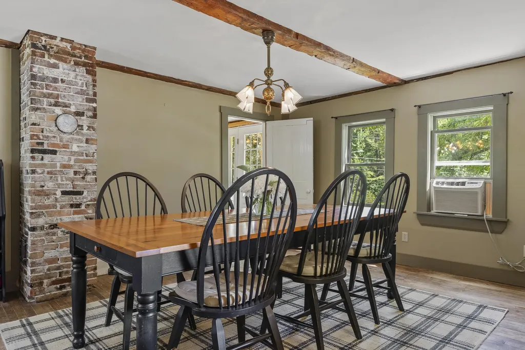 4 Taylor Loop Limington ME 04049