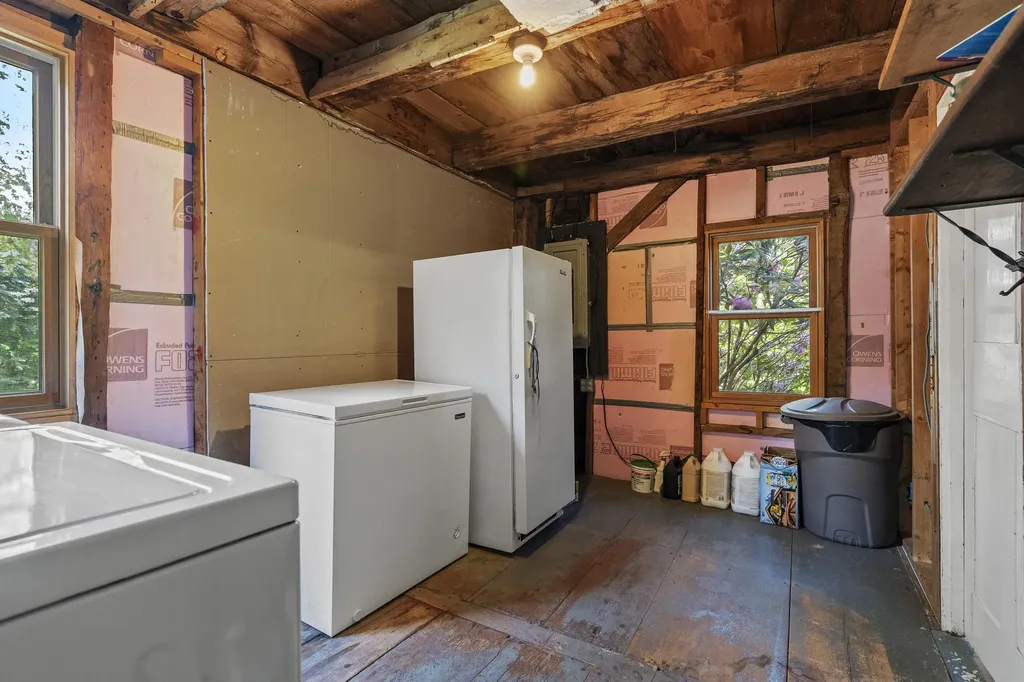 4 Taylor Loop Limington ME 04049