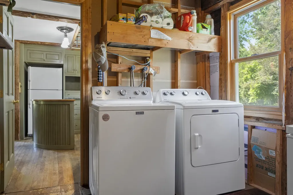 4 Taylor Loop Limington ME 04049