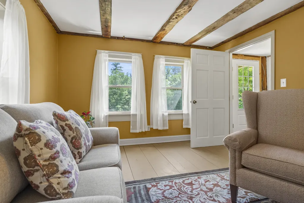 4 Taylor Loop Limington ME 04049