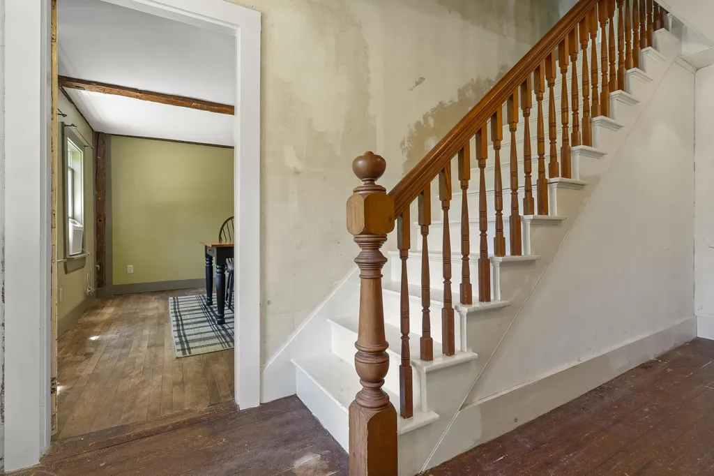 4 Taylor Loop Limington ME 04049
