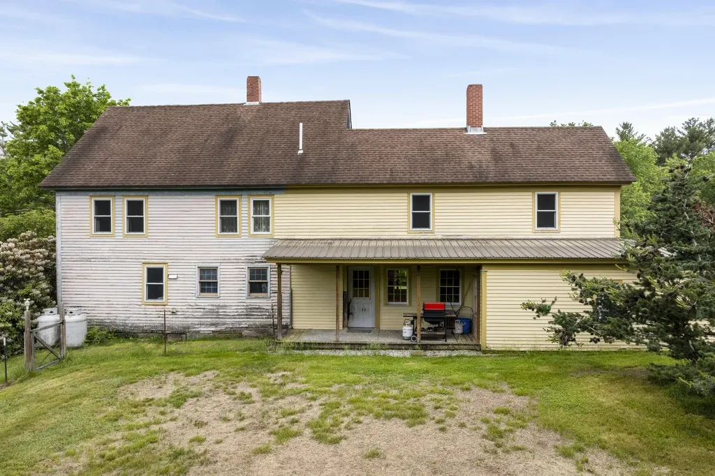 4 Taylor Loop Limington ME 04049