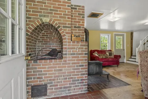 4 Taylor Loop Limington ME 04049