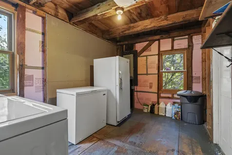 4 Taylor Loop Limington ME 04049