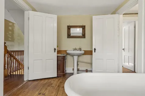 4 Taylor Loop Limington ME 04049