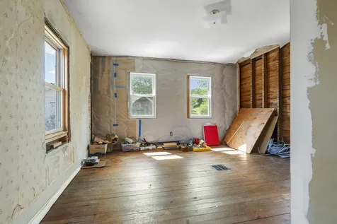 4 Taylor Loop Limington ME 04049