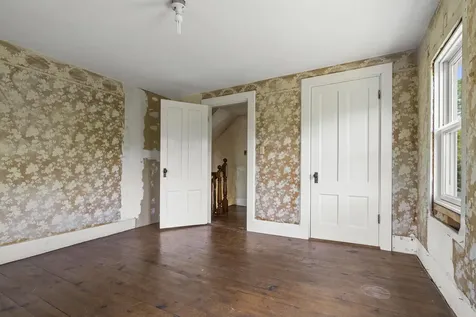 4 Taylor Loop Limington ME 04049
