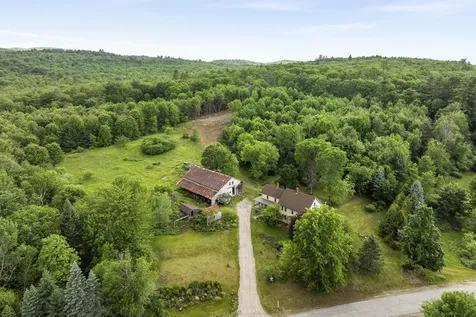 4 Taylor Loop Limington ME 04049