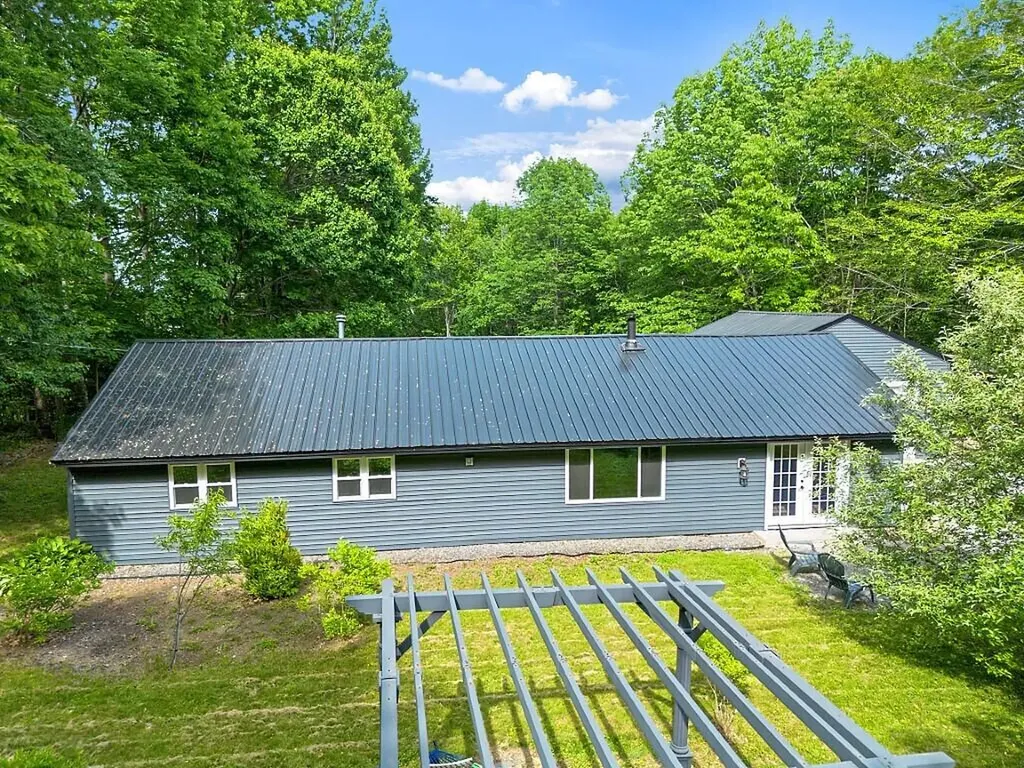 84 Sandy Point Road Vassalboro ME 04989