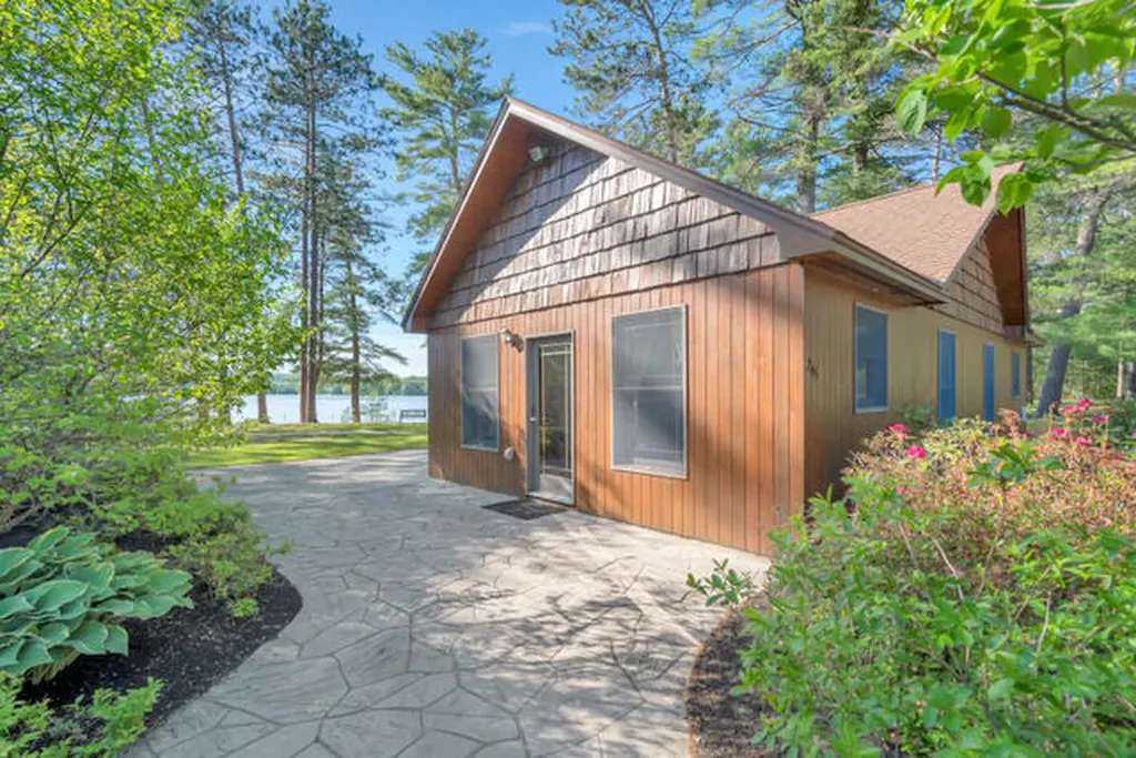 8 Village Drive Turner ME 04282