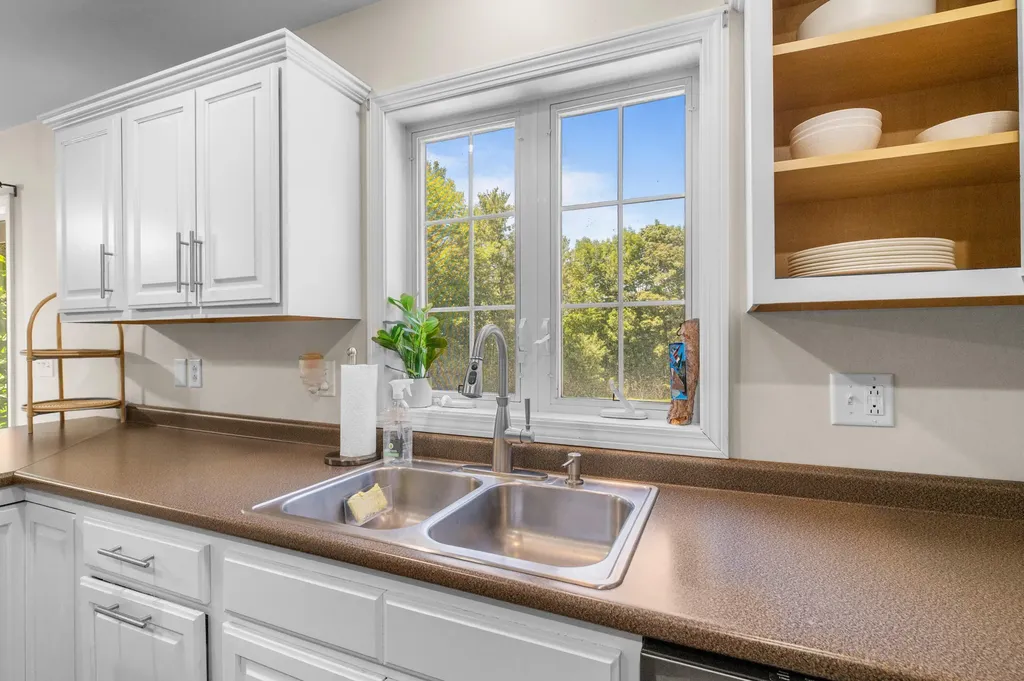 19 Hillcrest Street Hallowell ME 04347