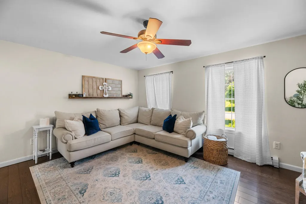 19 Hillcrest Street Hallowell ME 04347