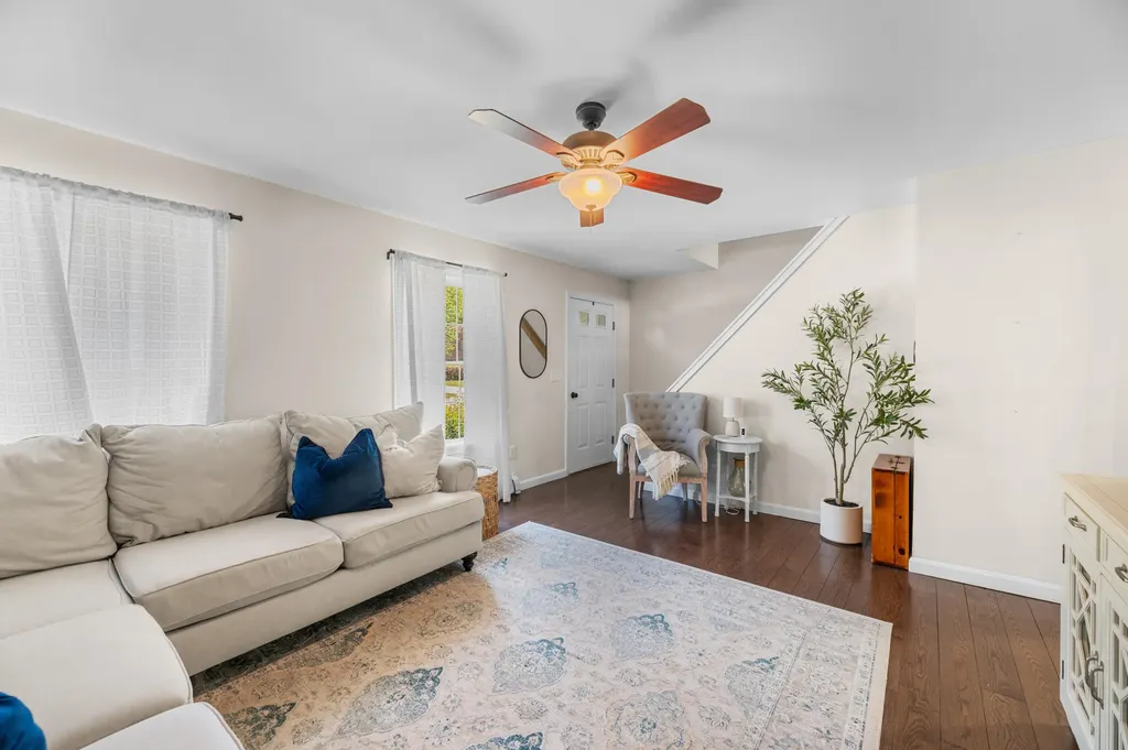19 Hillcrest Street Hallowell ME 04347