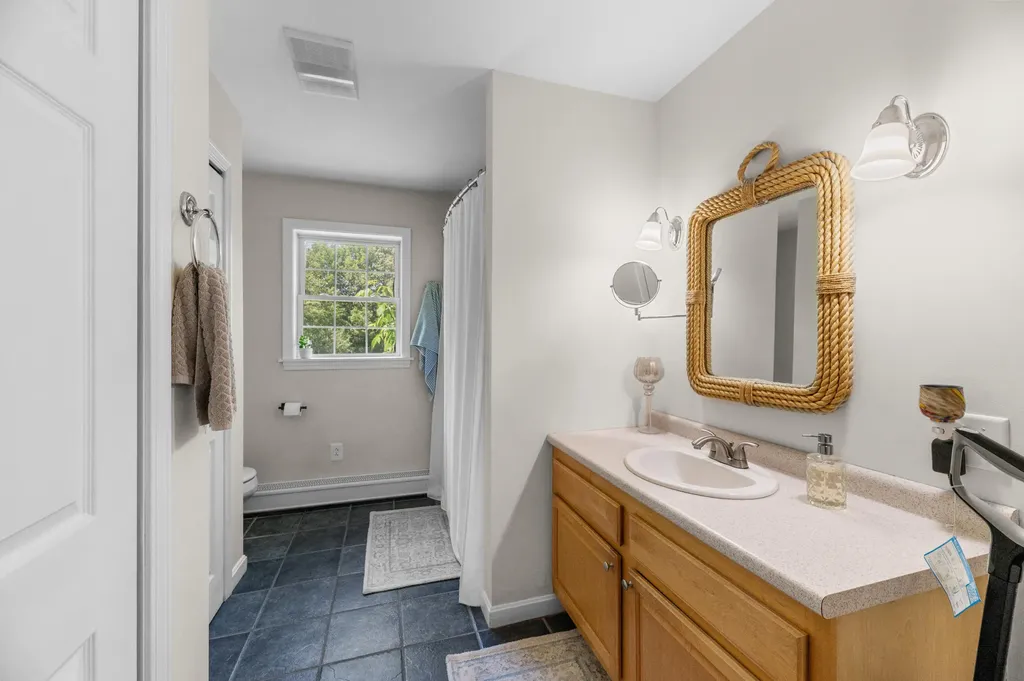 19 Hillcrest Street Hallowell ME 04347