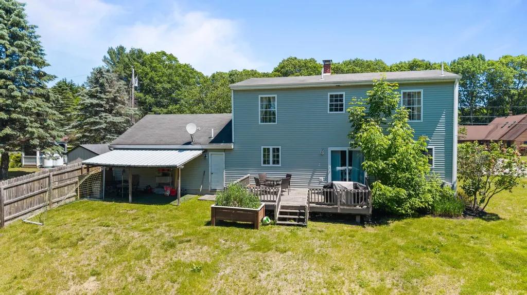 19 Hillcrest Street Hallowell ME 04347