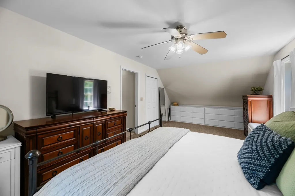 19 Hillcrest Street Hallowell ME 04347