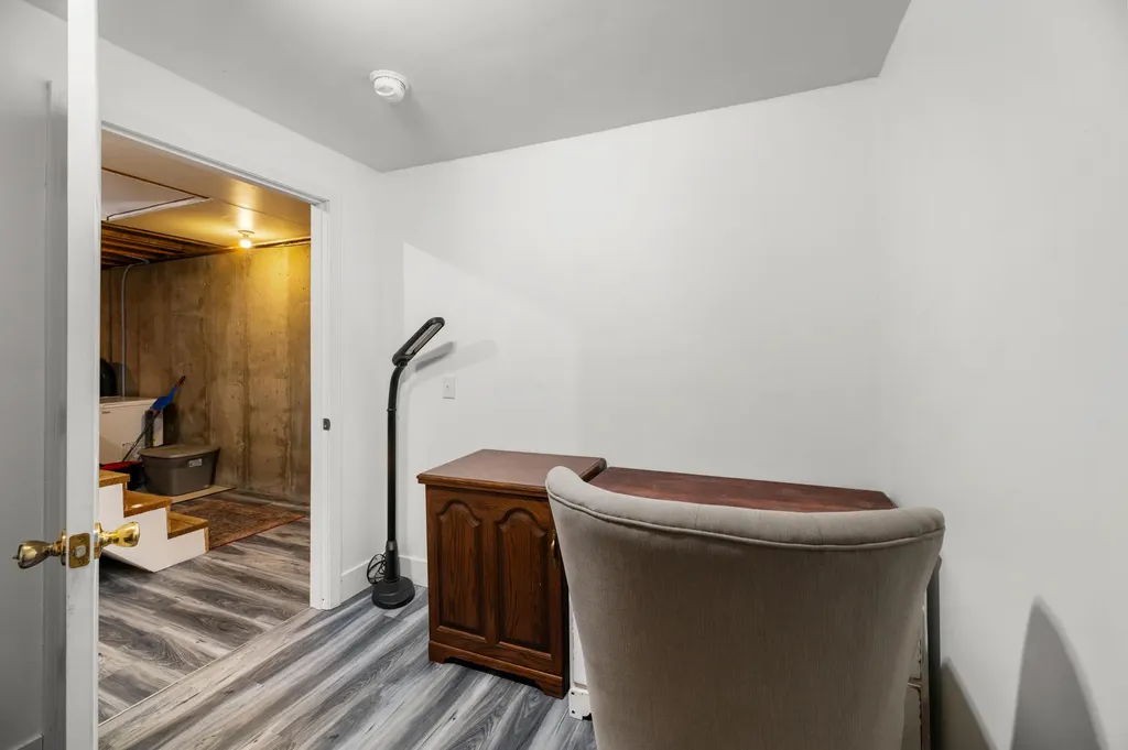 19 Hillcrest Street Hallowell ME 04347