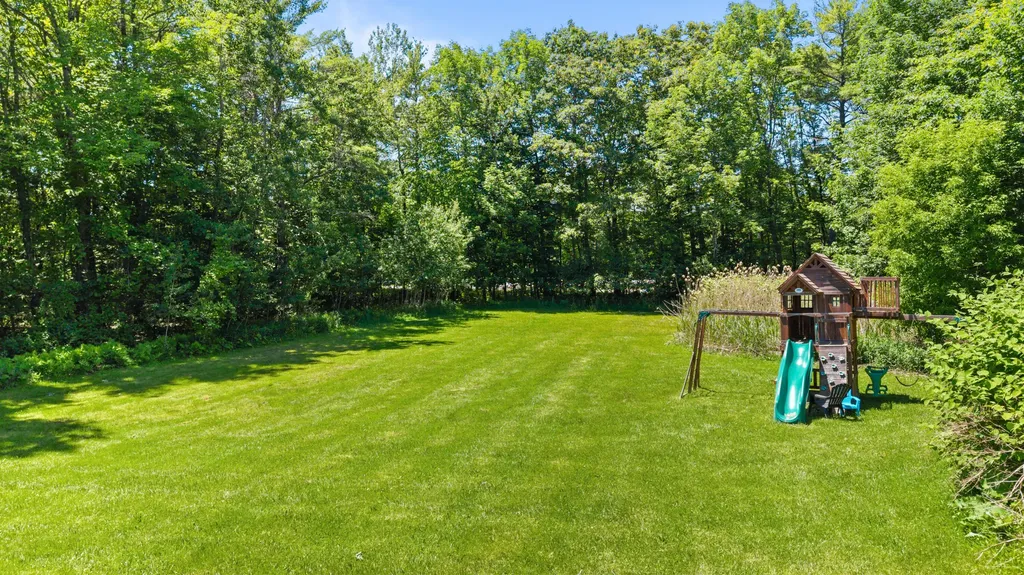 19 Hillcrest Street Hallowell ME 04347