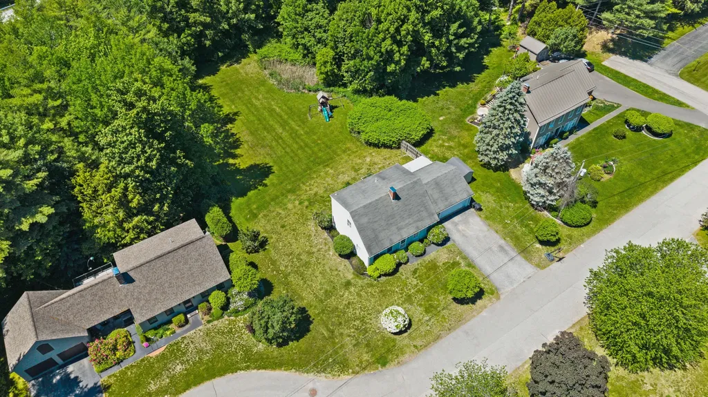19 Hillcrest Street Hallowell ME 04347